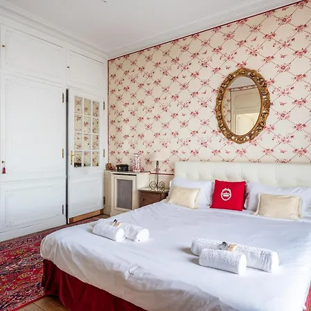 Apartment Champs Elysees I Vue Sur Tour Eiffel & Spacieux